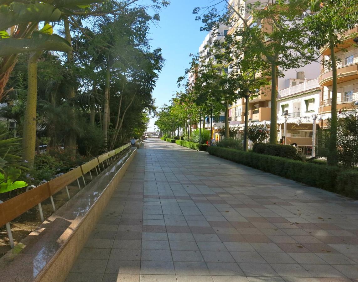 Апартаменти Oasis Junto Al Mar Торре-дель-Мар Екстер'єр фото